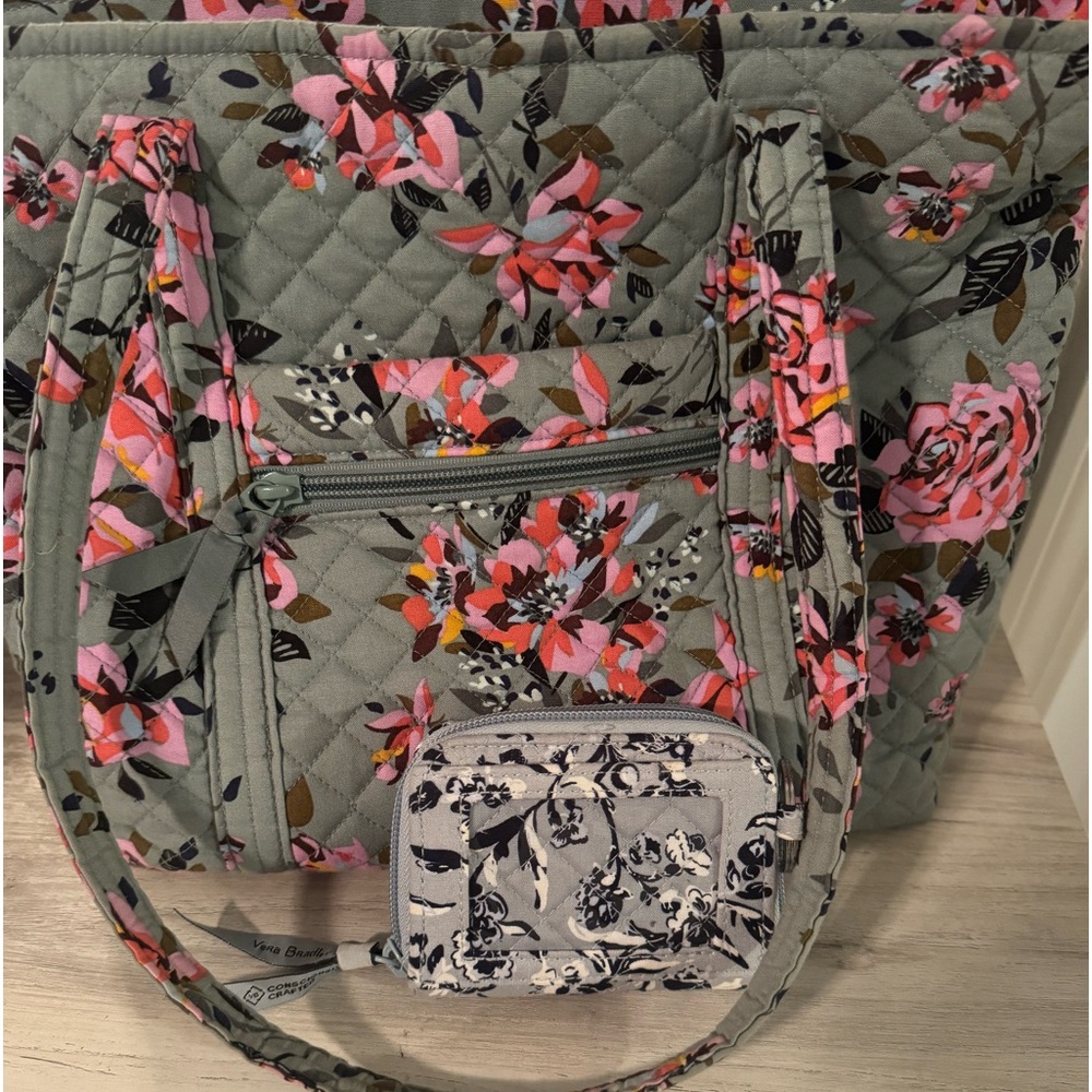 Vera Bradley tote and card holder